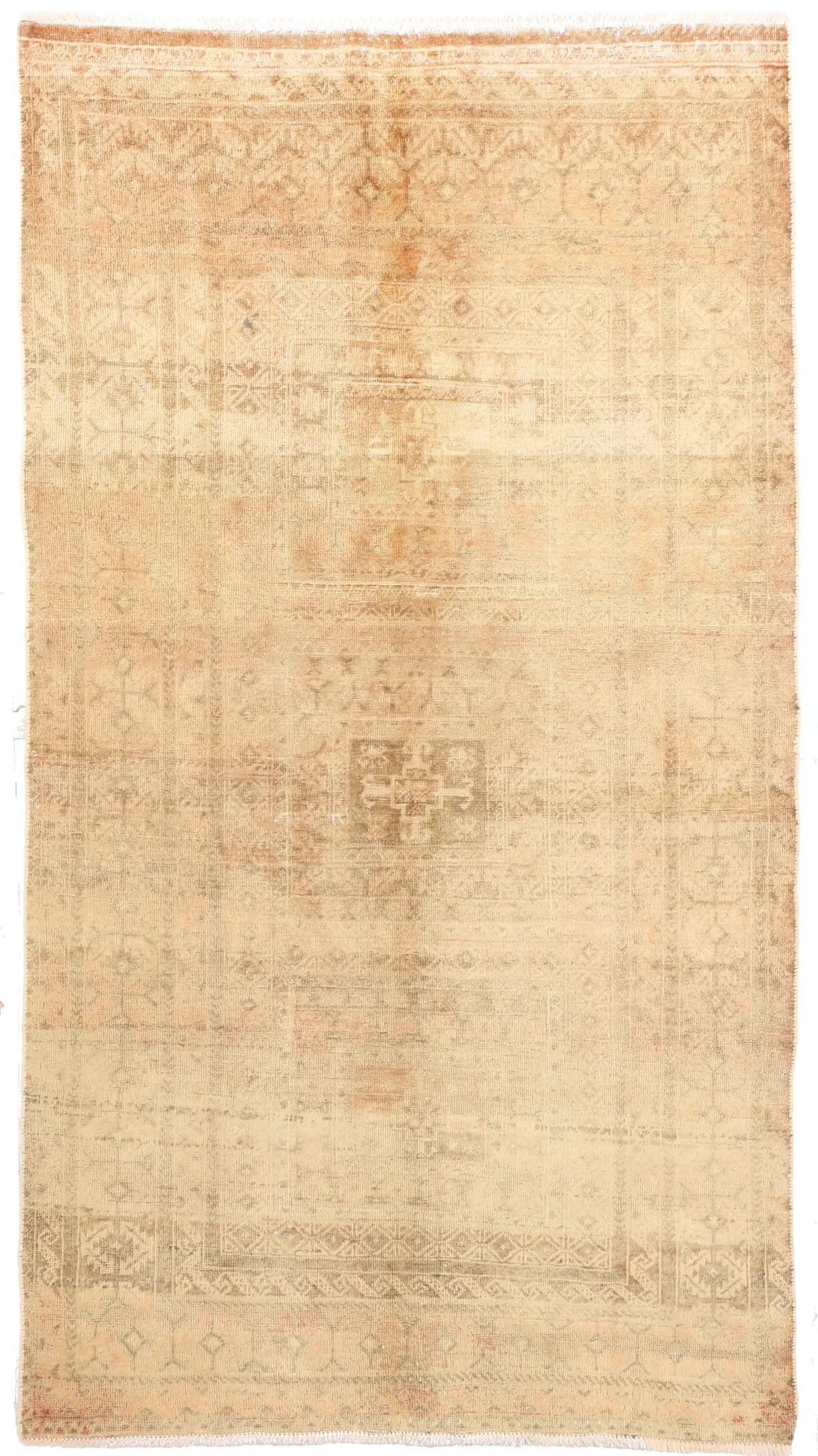 TabrizVintageRug-67x36, 206 × 112 cm