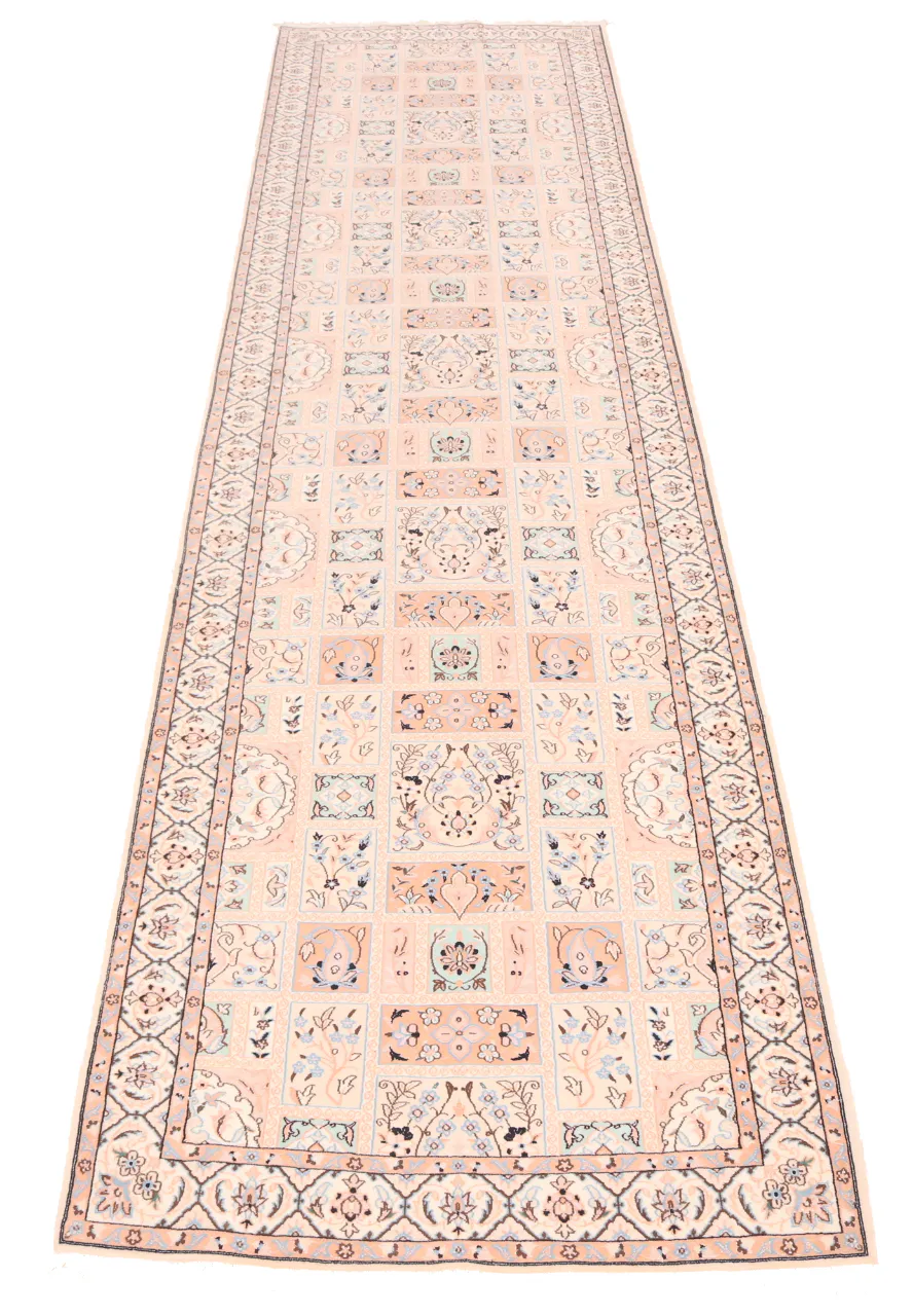 PERSIAN NAIN RUG WITH SILK HIGHLIGHTS, 325 × 82 cm