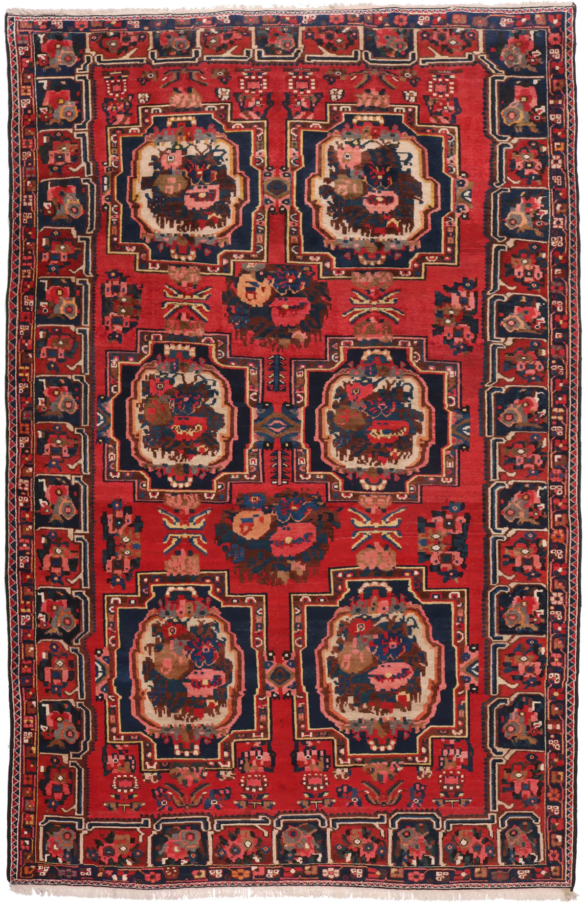 Bakhtiari Rug, 330 × 210 cm
