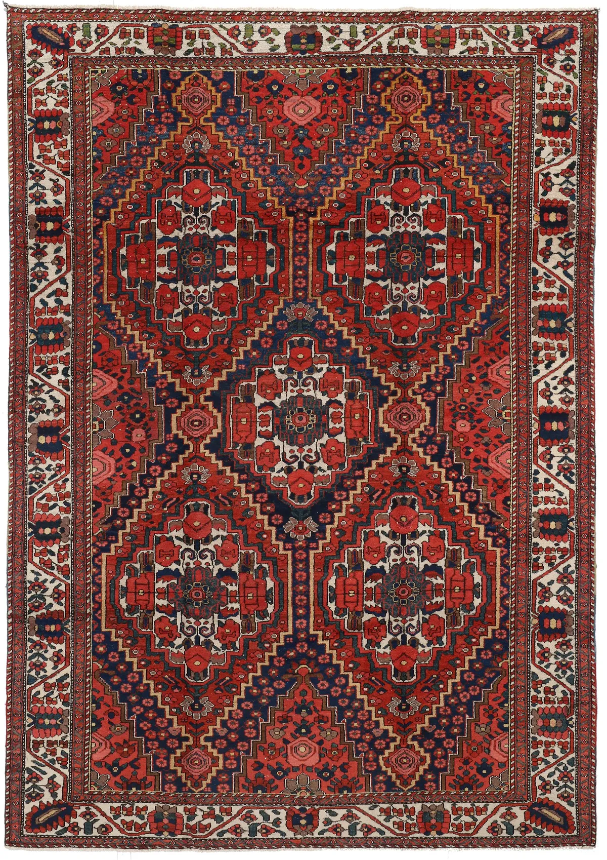 Persian Bakhtiar Rug, 311 × 217 cm