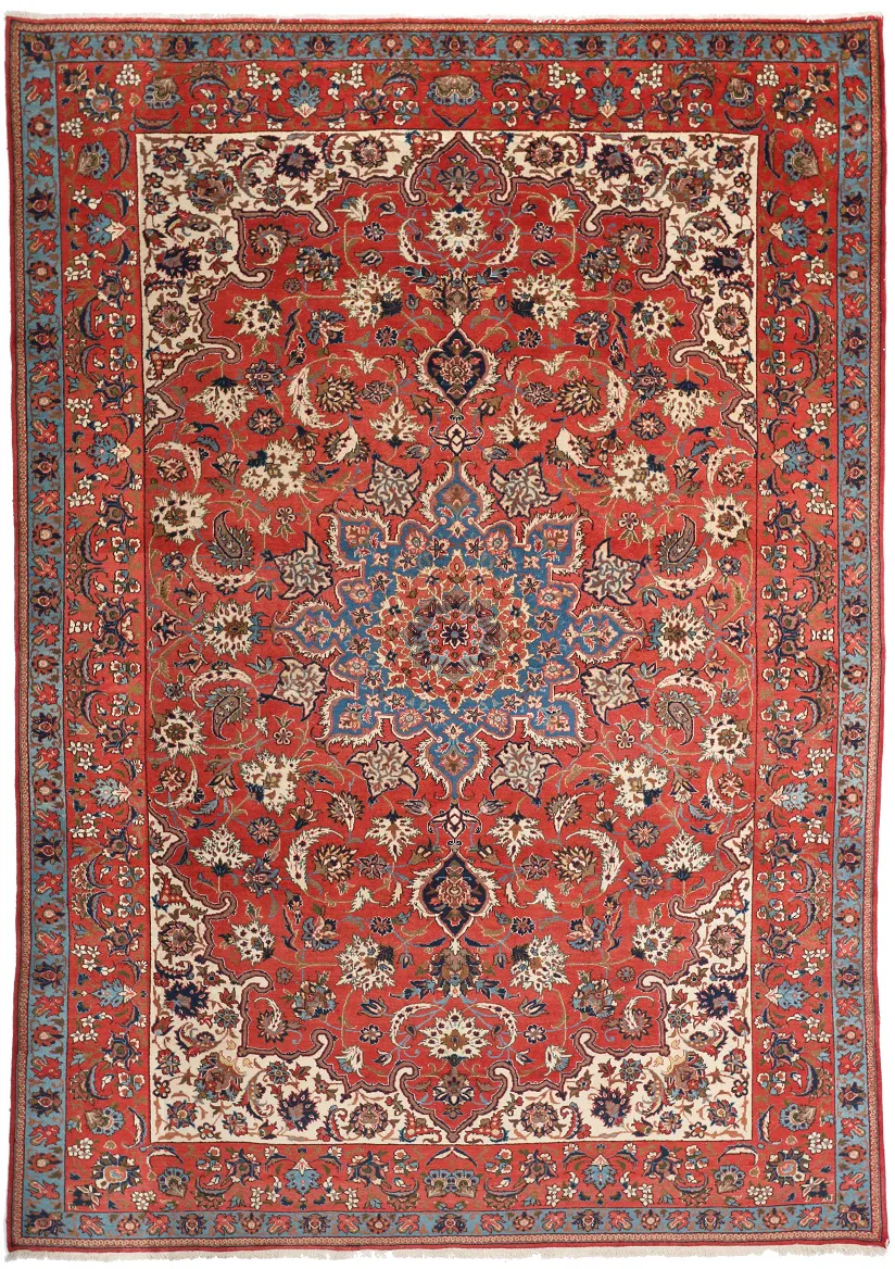 Persian Isfahan Rug, 363 × 250 cm