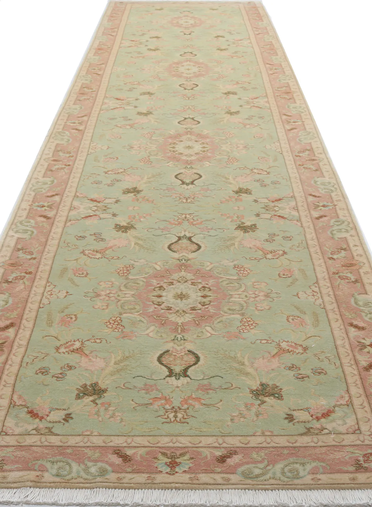 Tabriz Fine With Silk Highlights, 400 × 80 cm