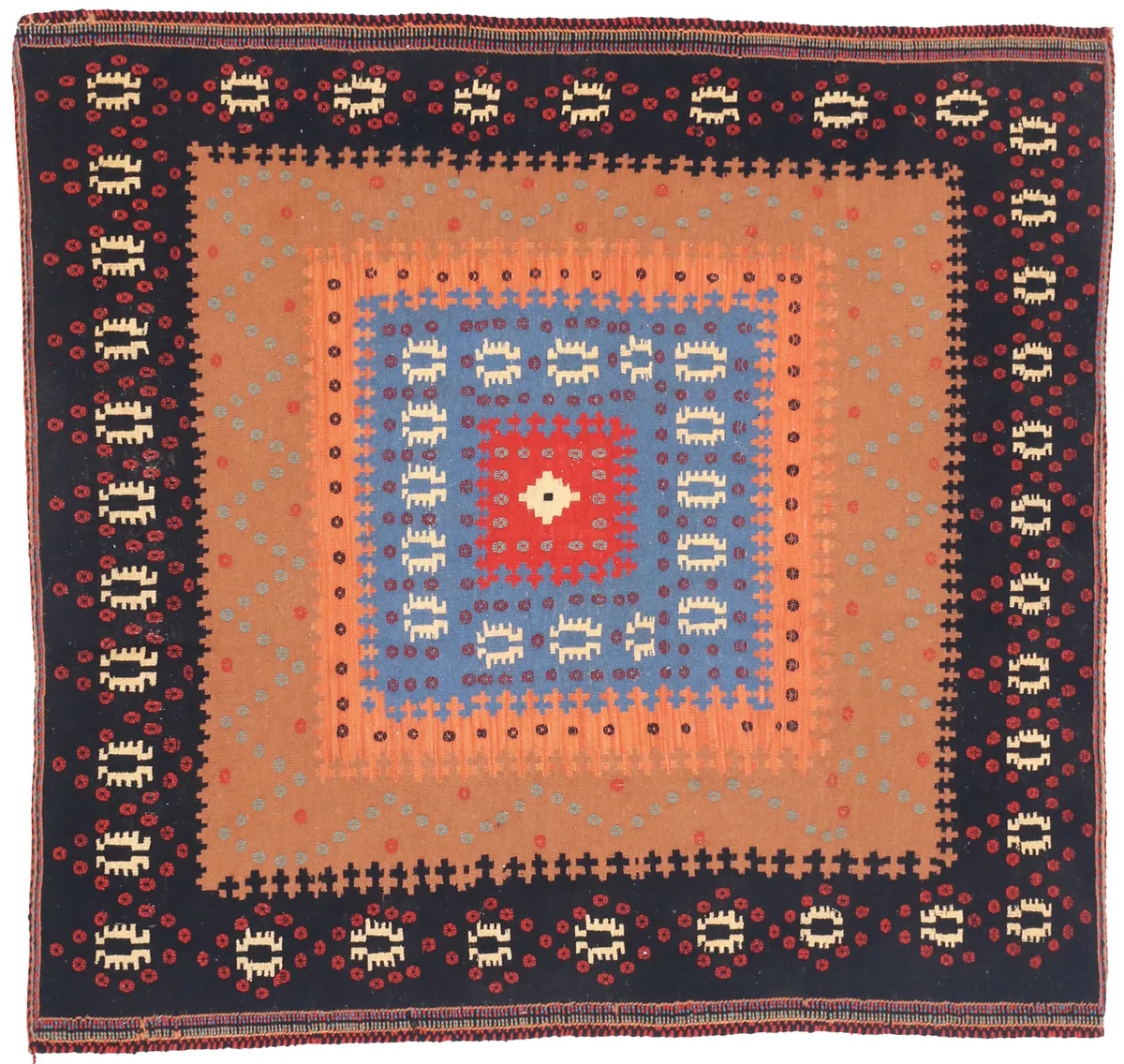Sofreh Sirjan Kilim, 140 × 133 cm
