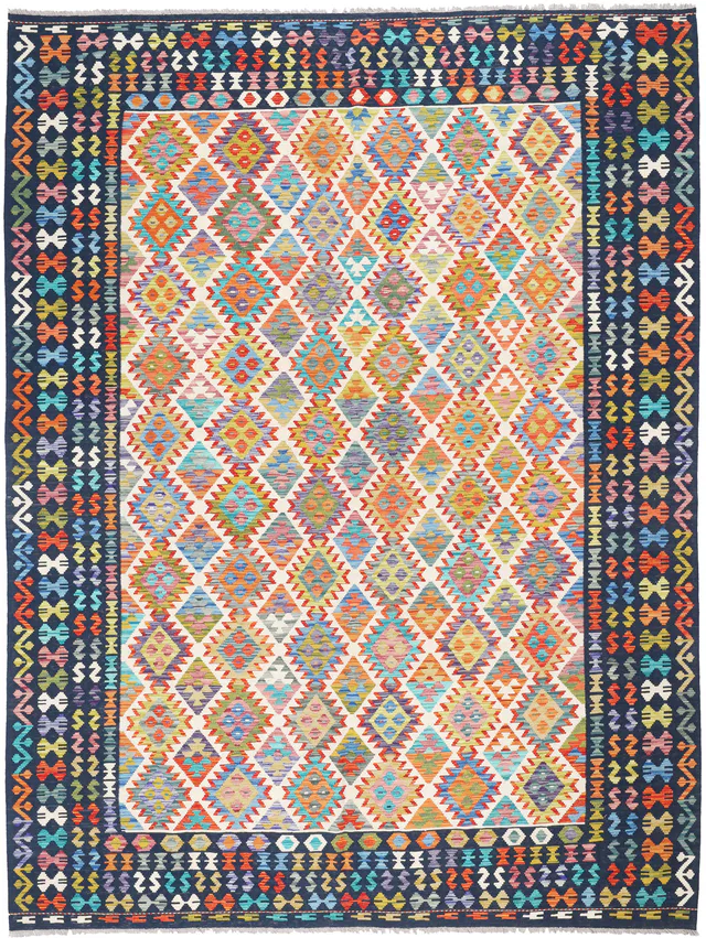 Shirvan Design Kilim, 348 × 264 cm