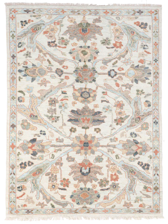 Persian Sultanabad Rug in, 207 × 157 cm