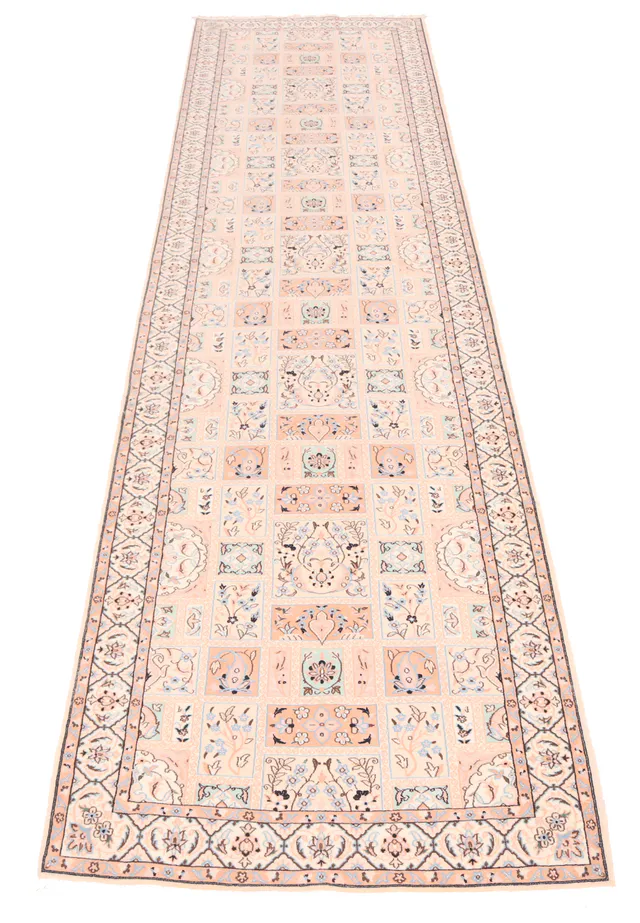 PERSIAN NAIN RUG WITH SILK HIGHLIGHTS, 325 × 82 cm