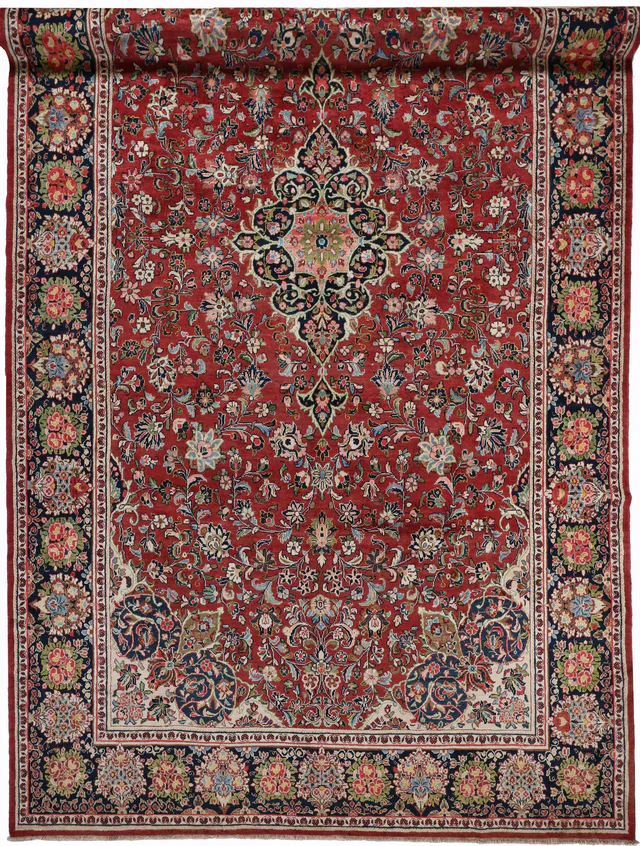 Persian Meshghabad Rug, 597 × 318 cm