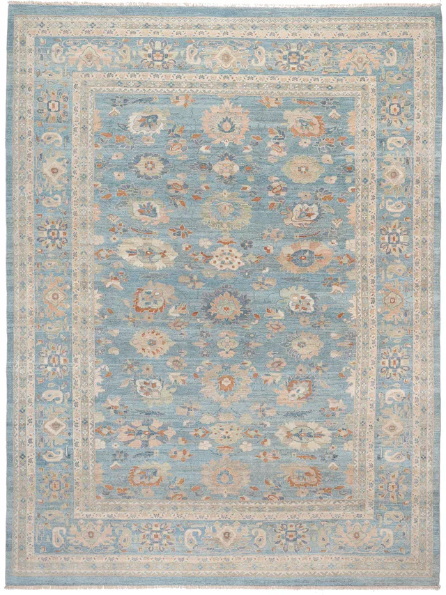 Persian Sultanabad Rug, 396 × 292 cm