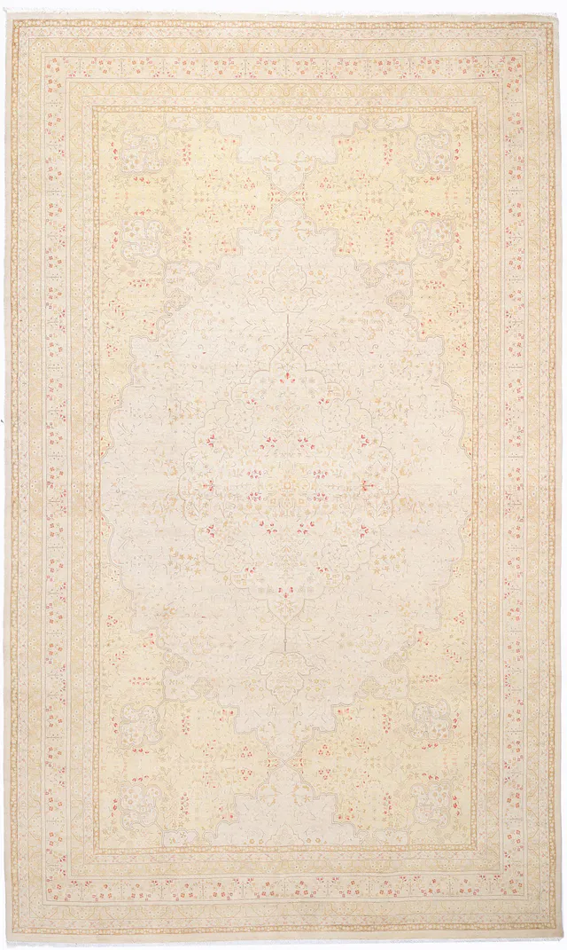 Fine Garous Design Rug, 470 × 275 cm