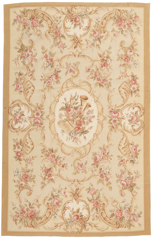 Aubusson Rug in, 251 × 159 cm
