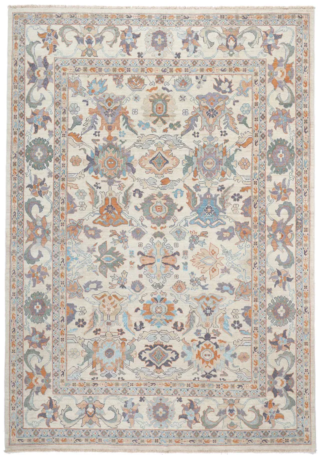 Persian Sultanabad Rug, 362 × 258 cm