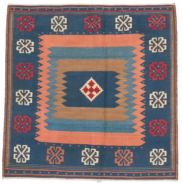 Sofreh Sirjan Kilim, 143 × 140 cm