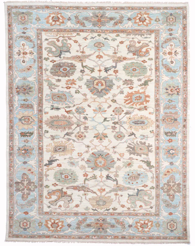 Persian Sultanabad Rug, 360 × 267 cm