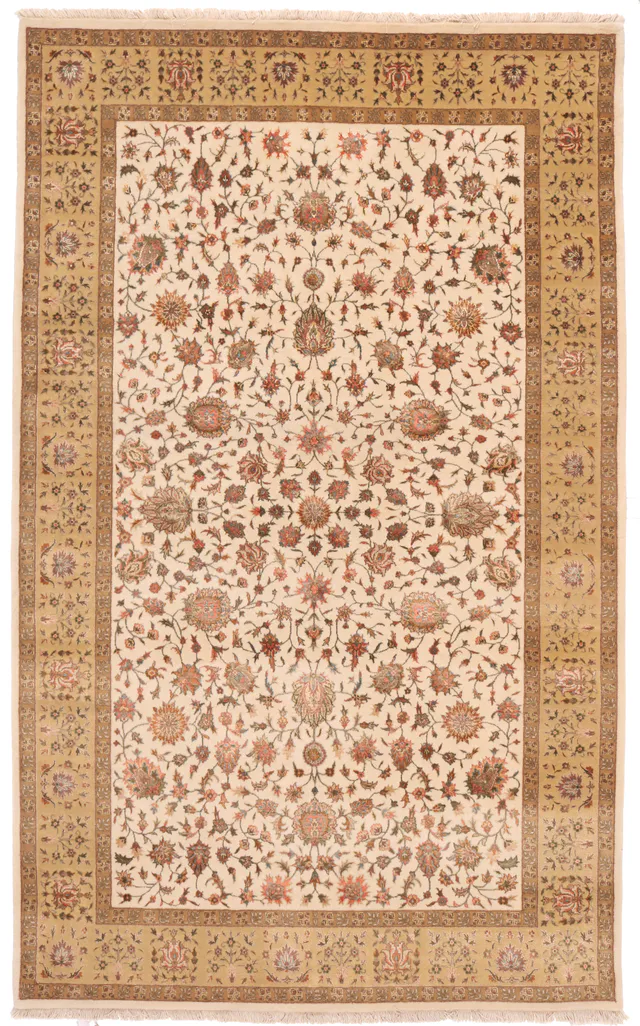 Kashan / Keshan Rug Part Silk – 8 x 4'9, 245 × 150 cm