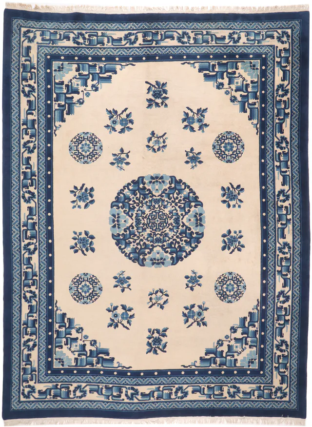 Chinese Paotou/ Baotou Rug, 364 × 279 cm