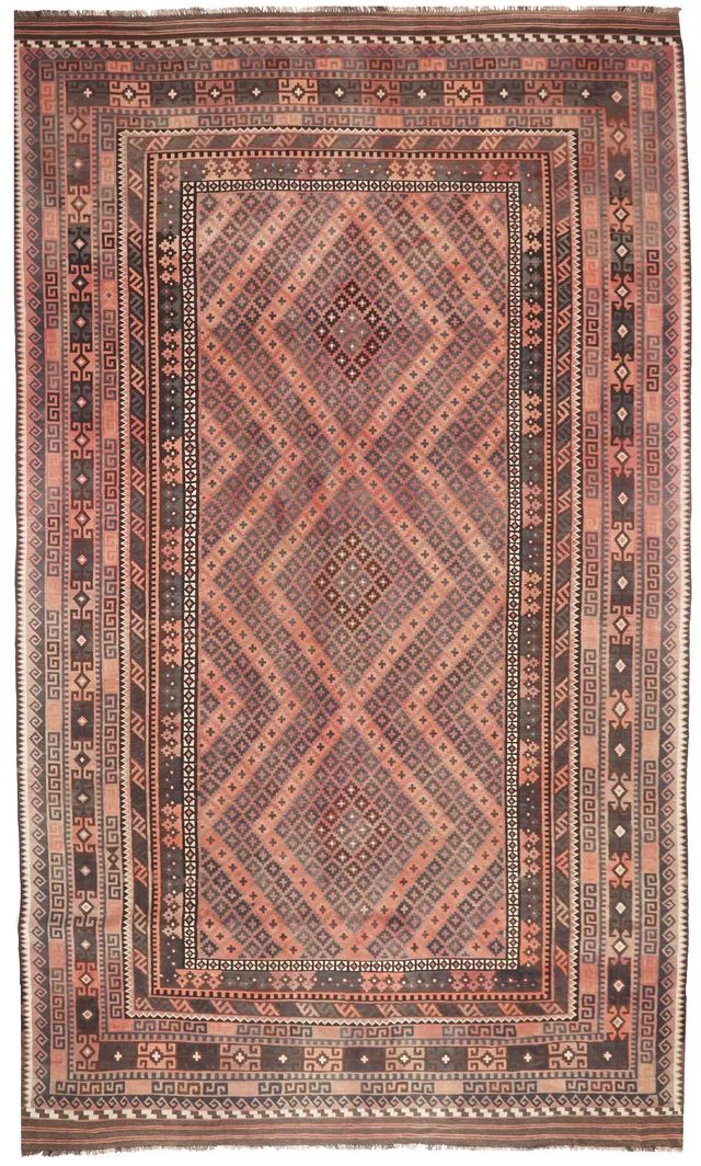 Shirvan Kilim Rug, 547 × 301 cm