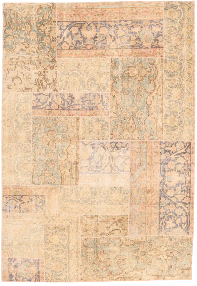 Persian Cheltekeh Rug in, 236 × 162 cm