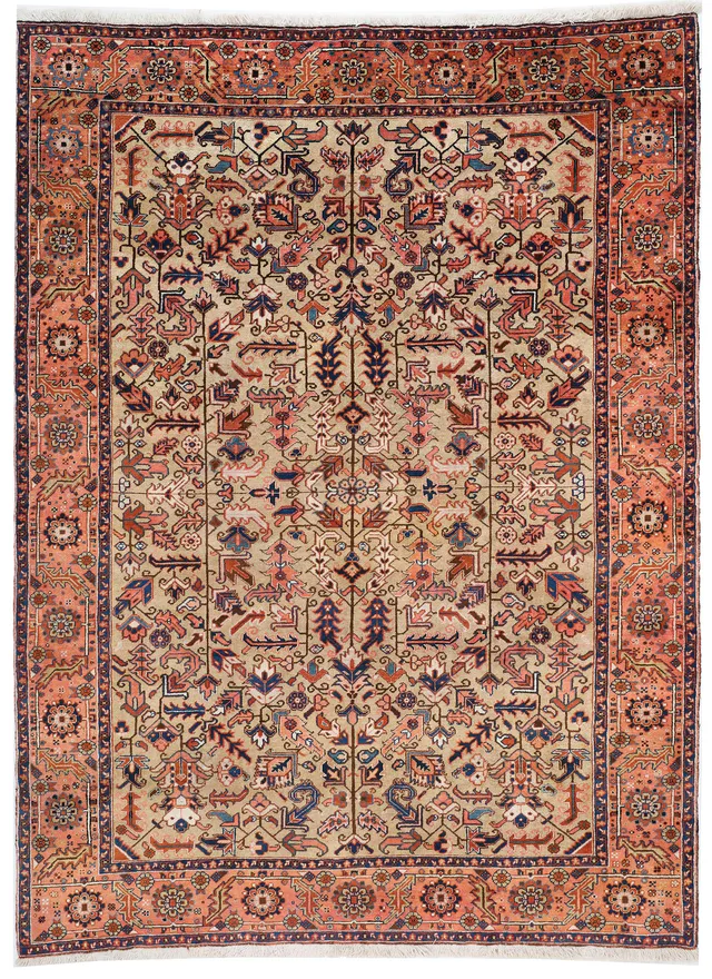 Persian Heriz Rug in orange border circa 1960, 328 × 240 cm
