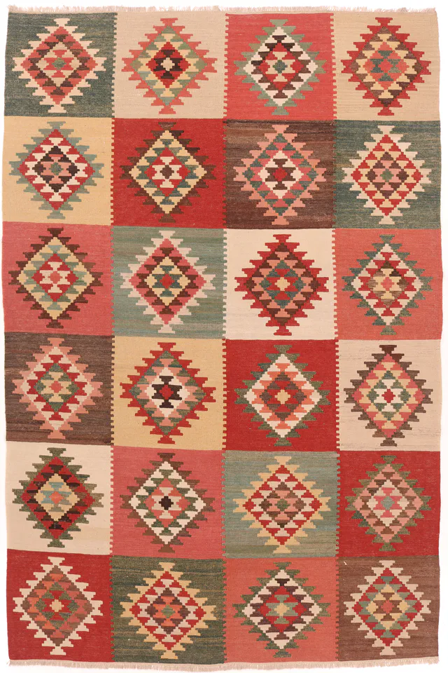 Shirvan kilim rug, 313 × 205 cm