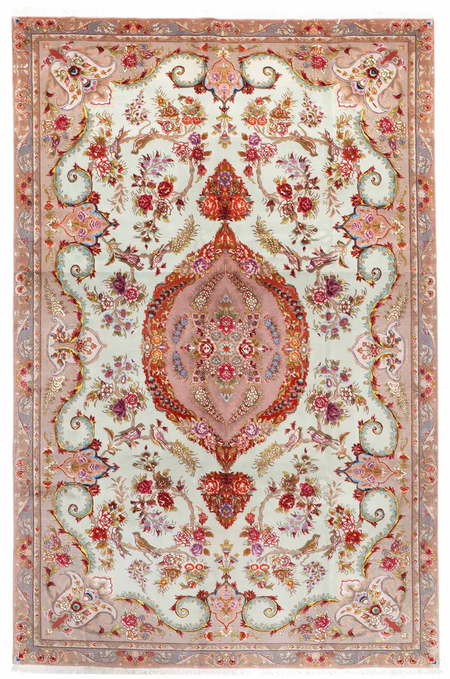 Fine Tabriz Design Rug in Silk Foundation, 285 × 184 cm
