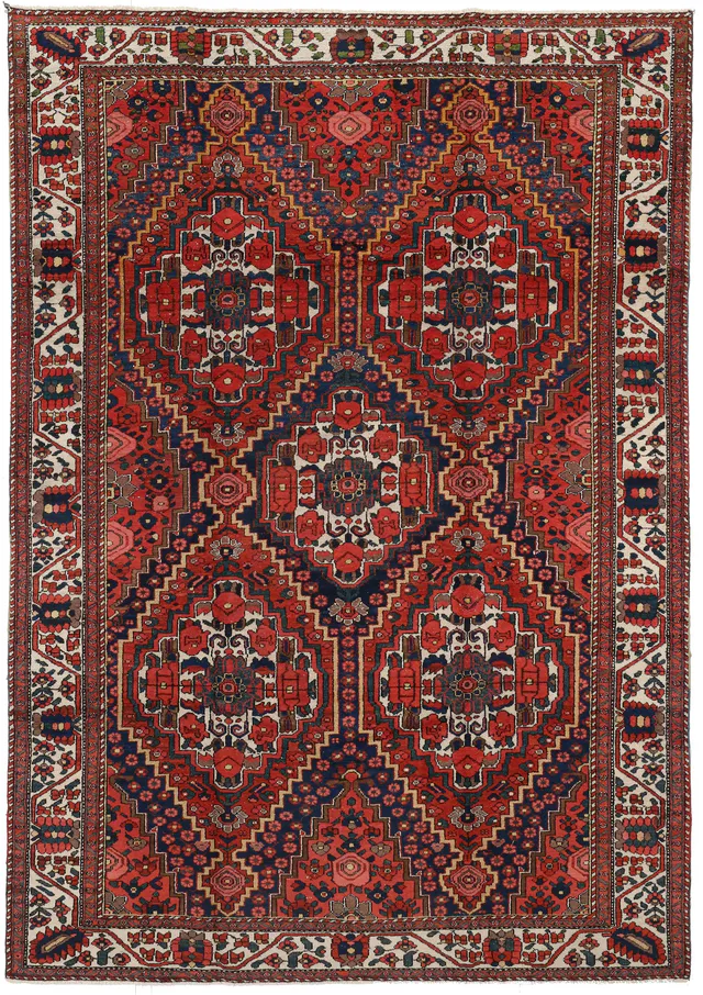 Persian Bakhtiar Rug, 311 × 217 cm