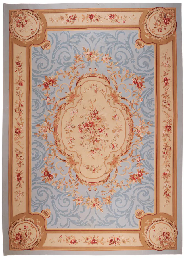 Aubusson Rug – Floral Design, 549 × 366 cm