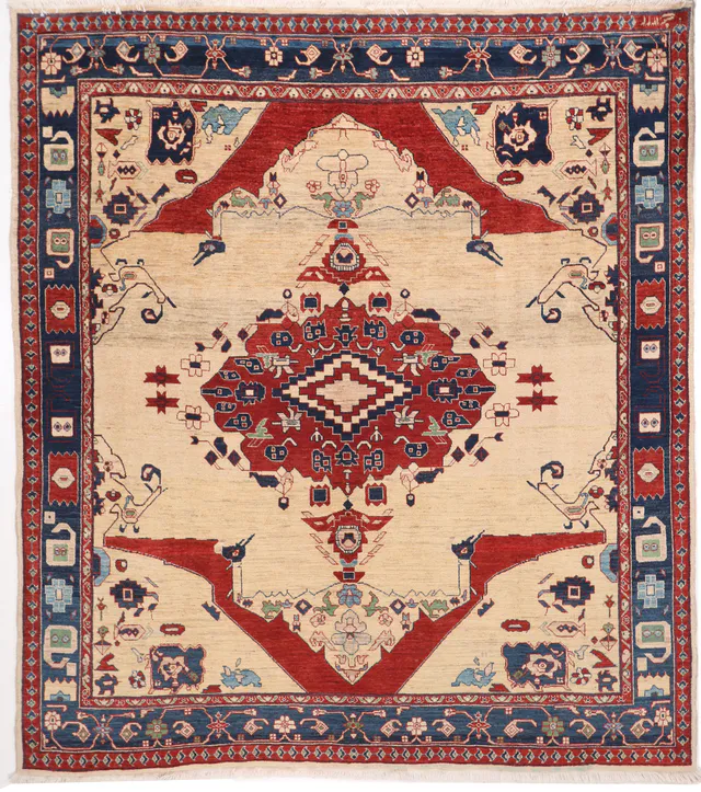 Persian Heriz Rug, 281 × 250 cm