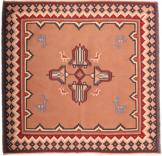 Sofreh Sirjan Kilim, 125 × 118 cm