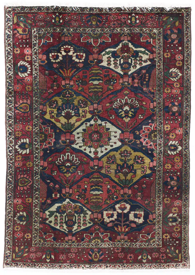 Bakhtiar Antique Rug – circa 1930, 202 × 143 cm