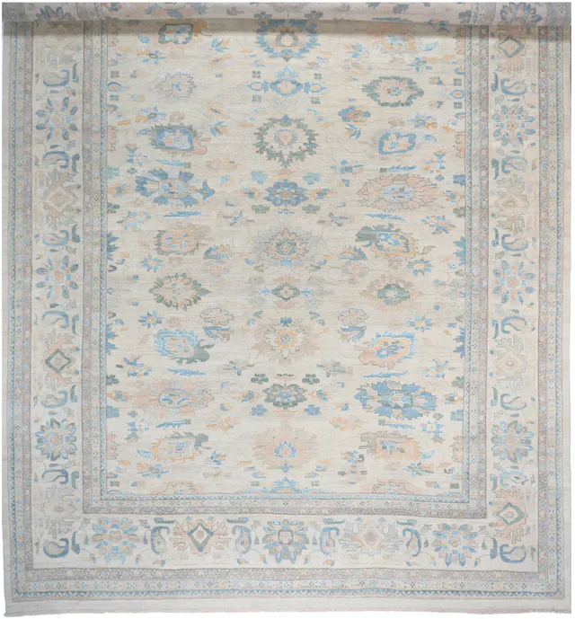 Extra Large Persian Sultanabad Rug – 18'8 x 13, 575 × 400 cm