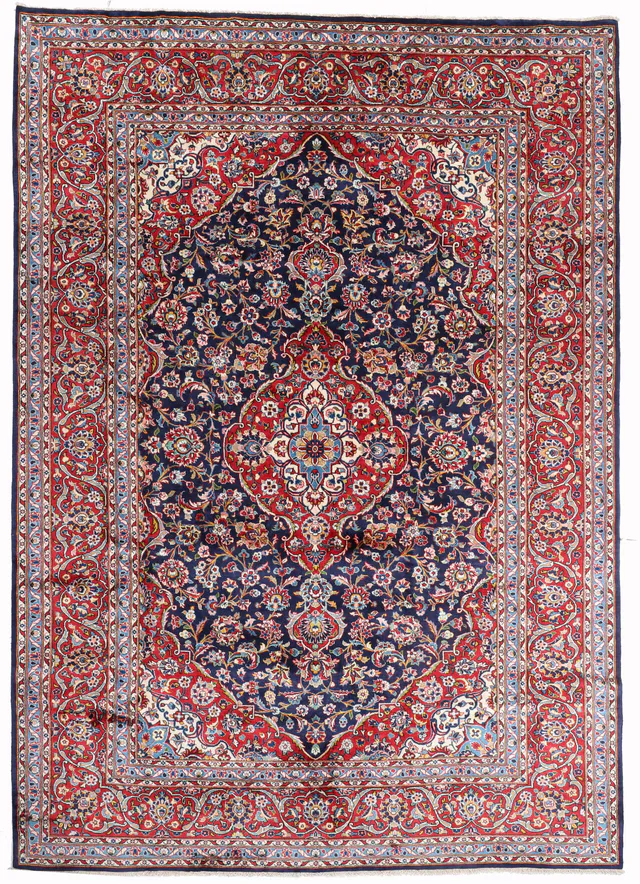 Persian Kashan / Keshan Rug, 363 × 243 cm