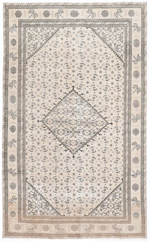 Vintage Ardebil / Ardabil Rug, 295 × 185 cm