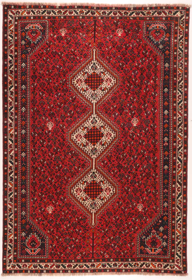 Persian Shiraz Rug in, 294 × 212 cm