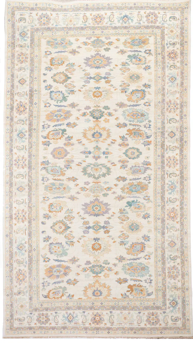 Persian Sultanabad Rug, 486 × 256 cm