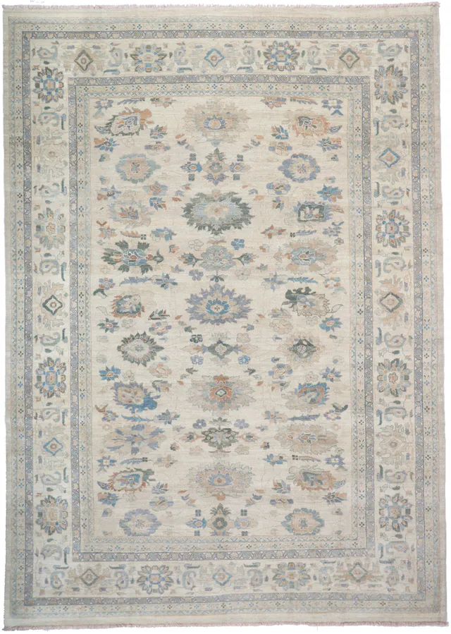 Oriental Sultanabad Rug, 420 × 294 cm