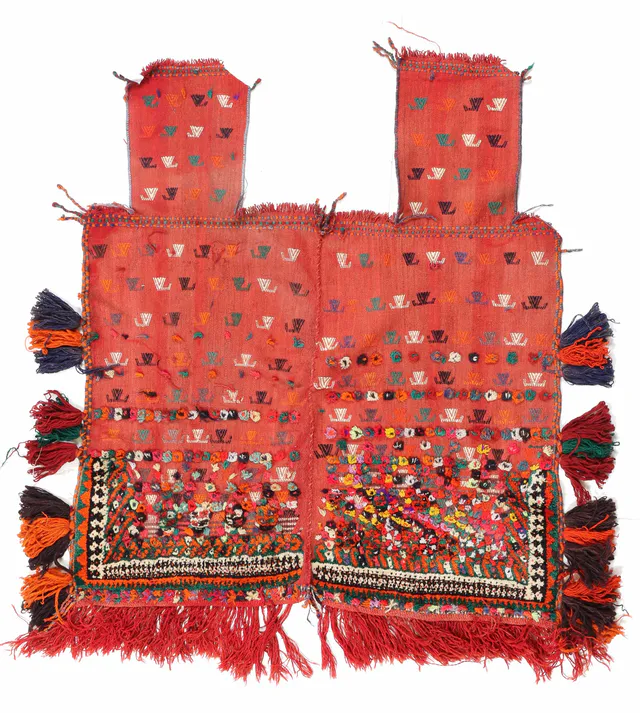 Horse Saddle Kashgai circa 1960 in, 105 × 127 cm