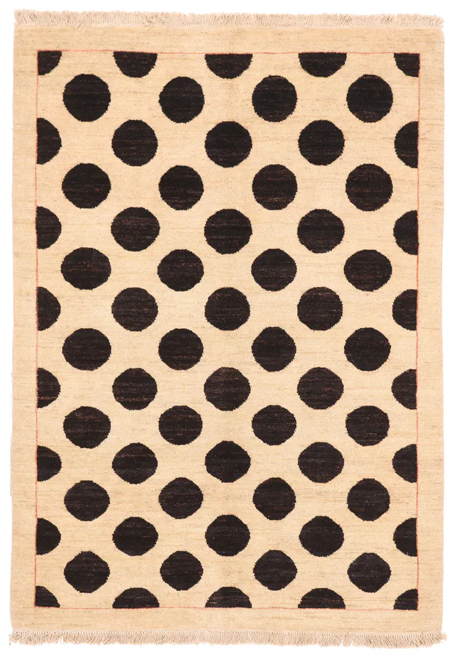Modern Rug in Polka Dots Design, 171 × 121 cm