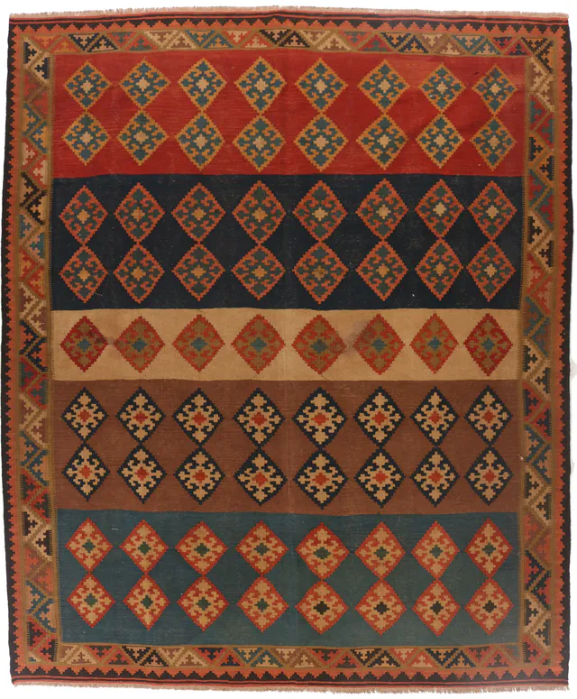Kashgai / Qashkai Kilim, 315 × 262 cm