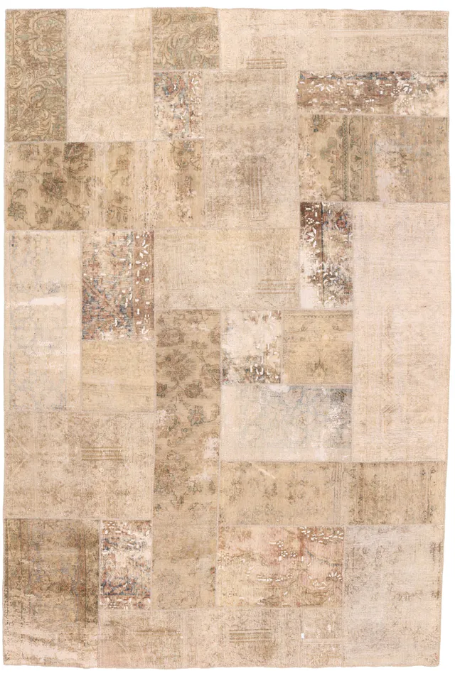 Persian Cheltekeh / Patchwork Rug in, 306 × 205 cm
