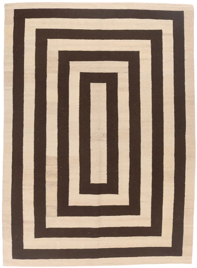 Qashgai/ Kashgai kilim in Maze design, 250 × 187 cm