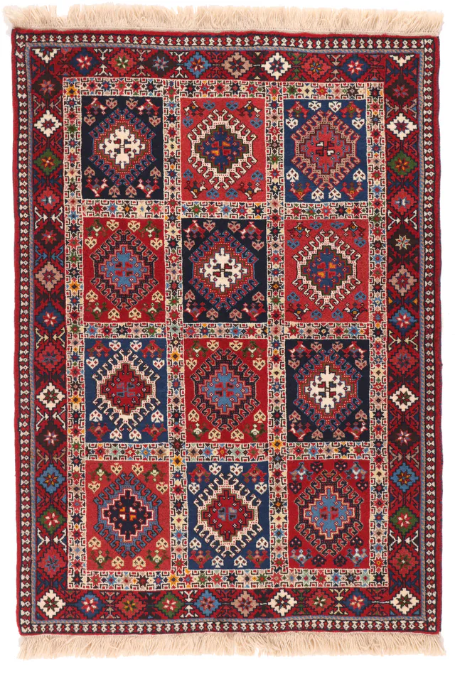 Yallameh rug, 147 × 106 cm
