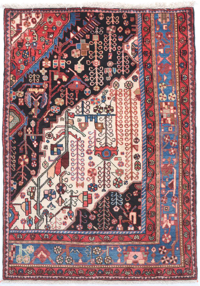 Nahavand Rug, 145 × 102 cm