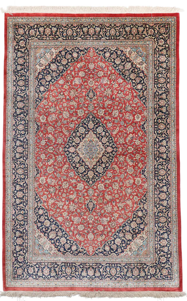 Qum Silk / Kashan Design in, 250 × 158 cm