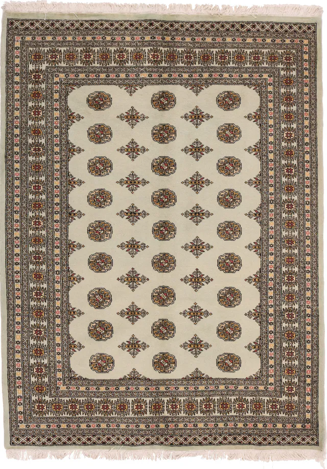 Bokhara design rug 8' – 5'5, 246 × 171 cm