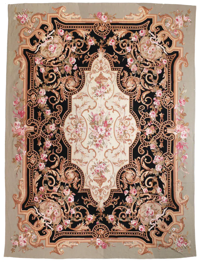 Aubusson Design Rug in, 362 × 261 cm