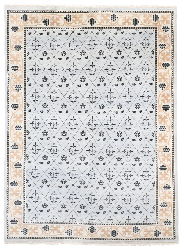 Arts & Crafts Rug in, 363 × 260 cm