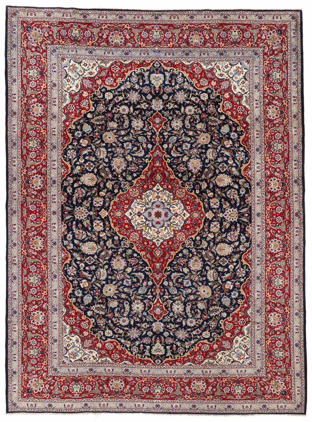 Persian Keshan Kashan Rug, 347 × 251 cm