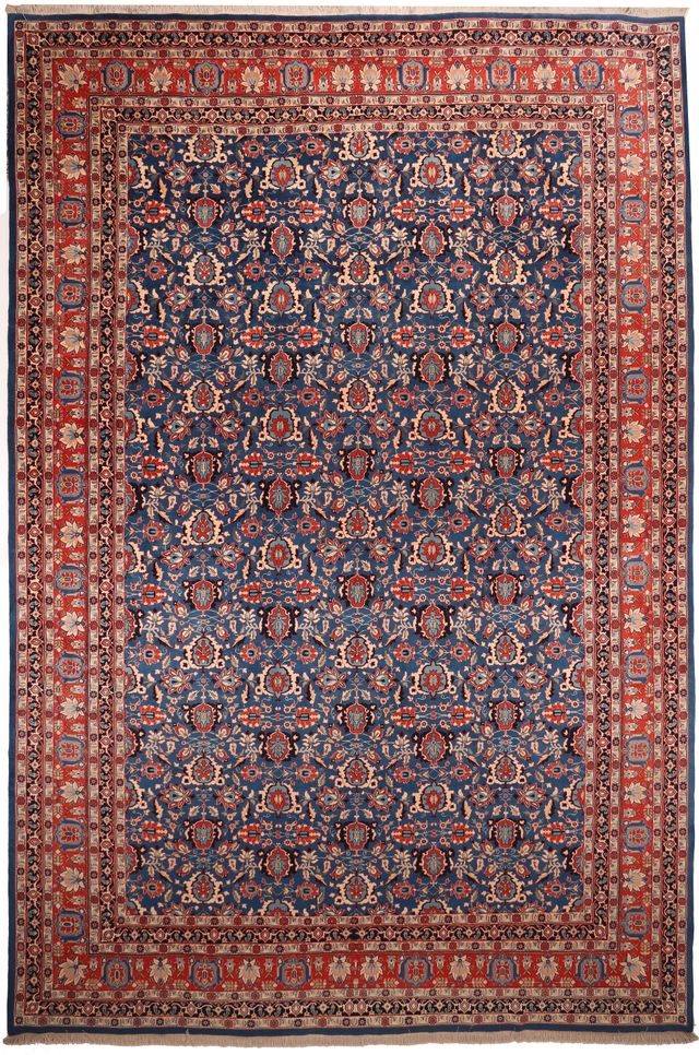 Veramin Rug, 584 × 394 cm