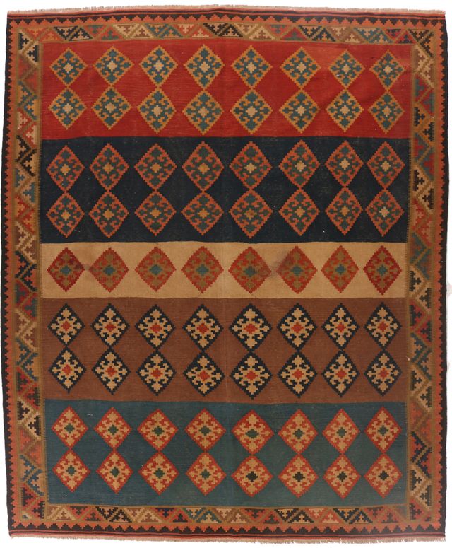 Kashgai / Qashkai Kilim, 315 × 262 cm