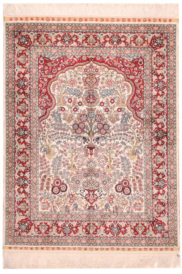 Silk Persian design, 122 × 91 cm
